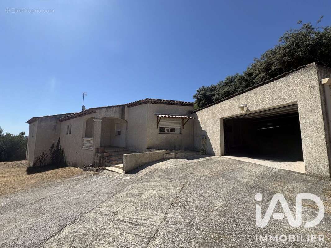 Photo 2 - Maison à BANDOL