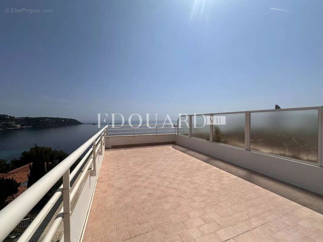Appartement à ROQUEBRUNE-CAP-MARTIN
