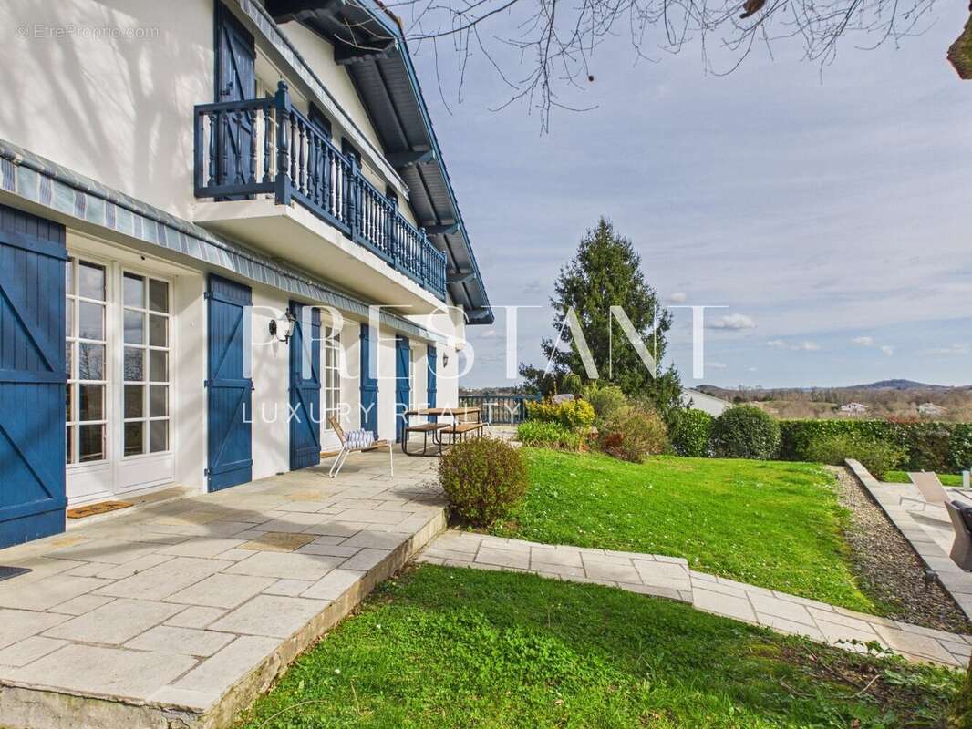 Maison à ARBONNE