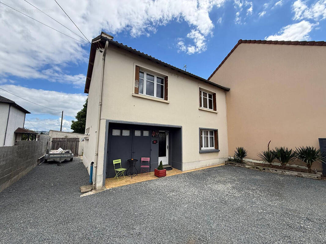 Maison à MONTLUCON