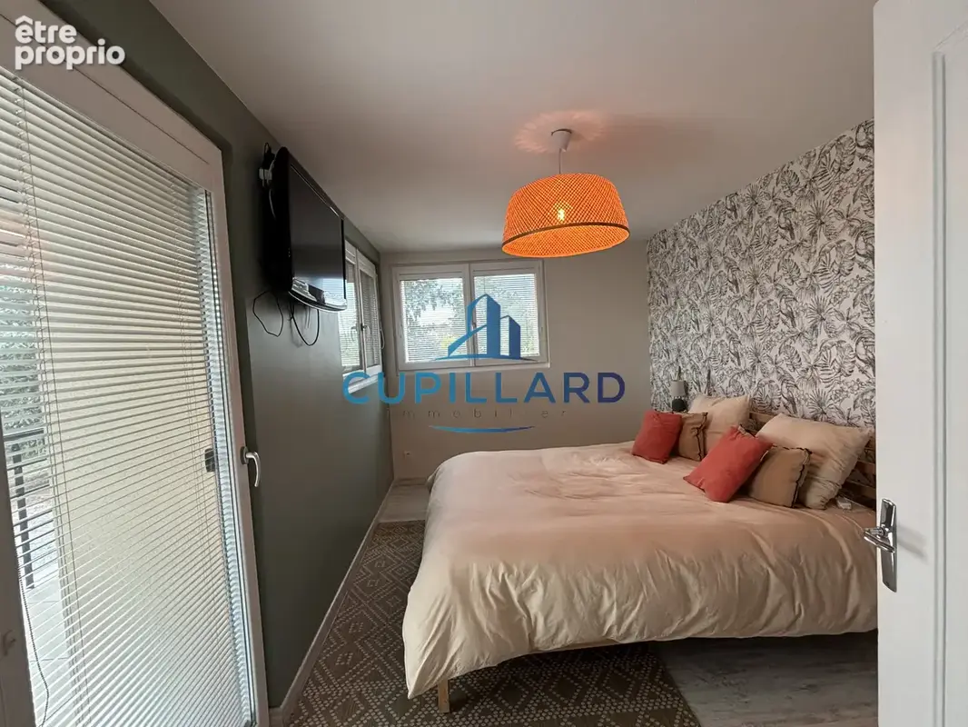 Maison entierement renovee - briennon proche port - photo 6