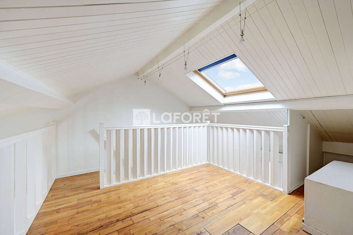 Appartement à PARIS-14E