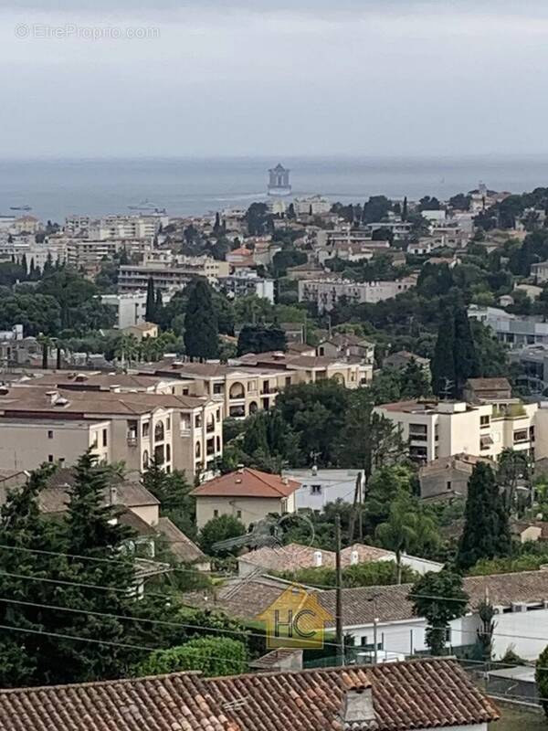 Appartement à LE CANNET