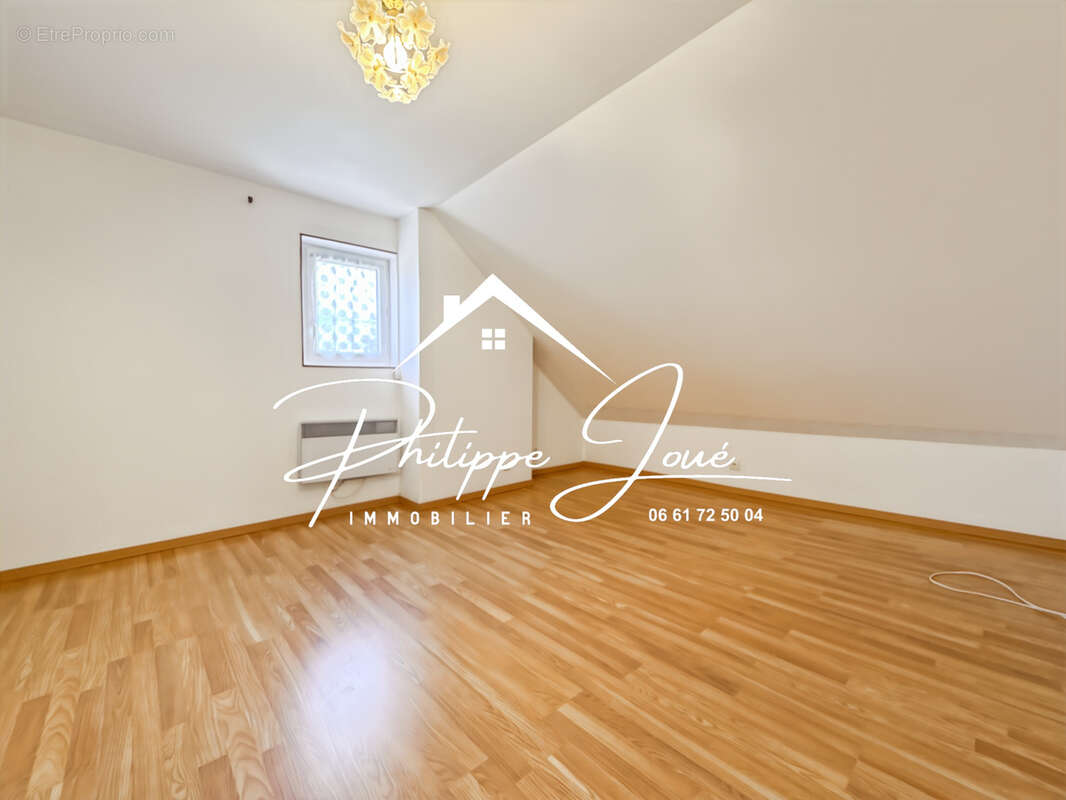 Maison à VILLENEUVE-L'ARCHEVEQUE