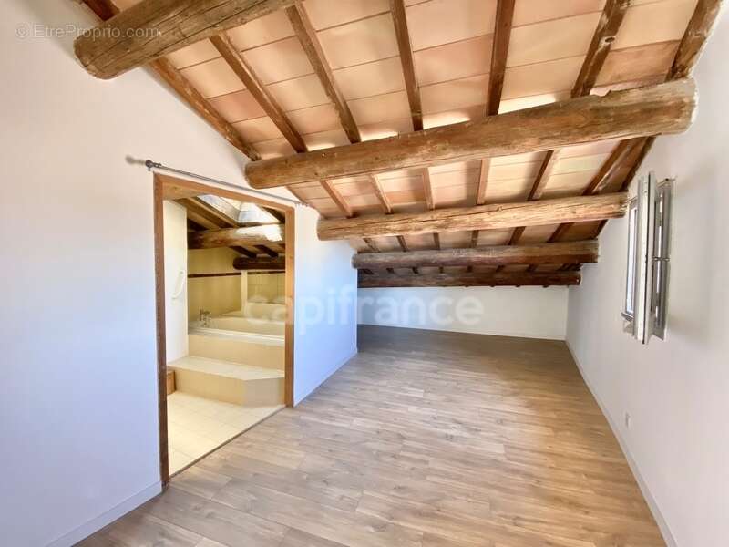 Appartement à UZES