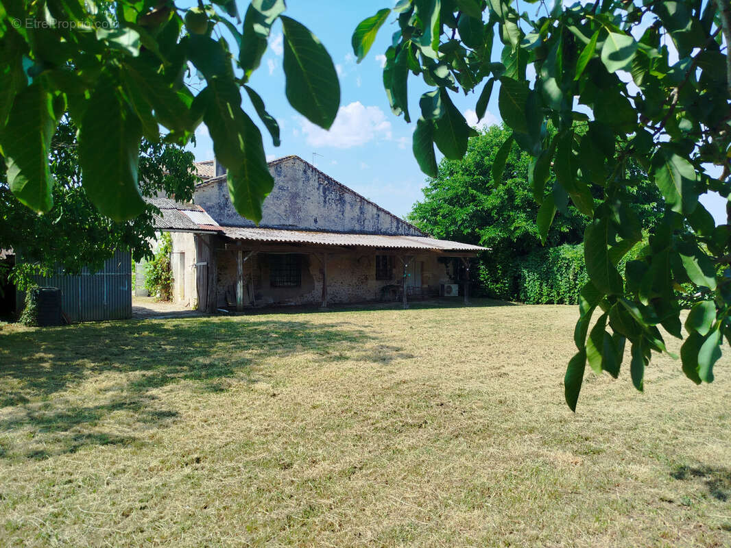 Belle demeure à l'architecture originale avec piscine et jardin constructible de 4535 m2 - photo 29
