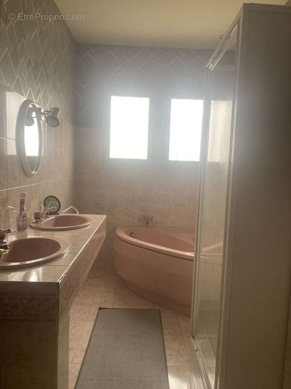 Maison à LA TOUR-BLANCHE