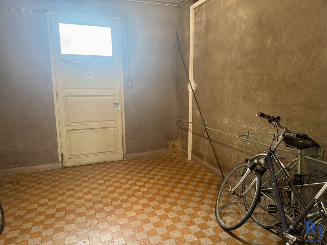 Garage à vélos - Appartement à GRENOBLE