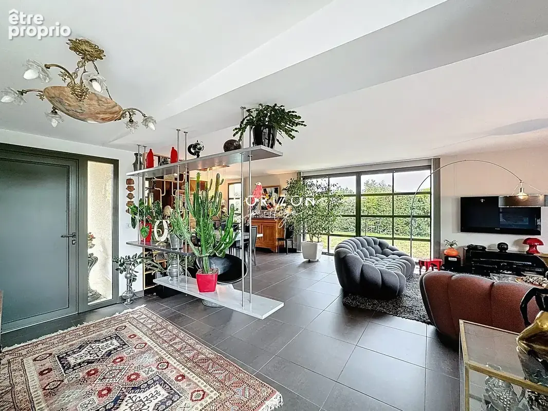 Maison 8 pièces 247 m² à vendre à Saint-Genis-Laval (69230) - photo 4