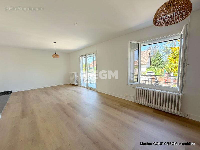 FLEURY-LES-AUBRAIS (45400)   Maison rénovée 160 m2 à fort potentiel d’évolution et double projection   5 chbr - photo 13