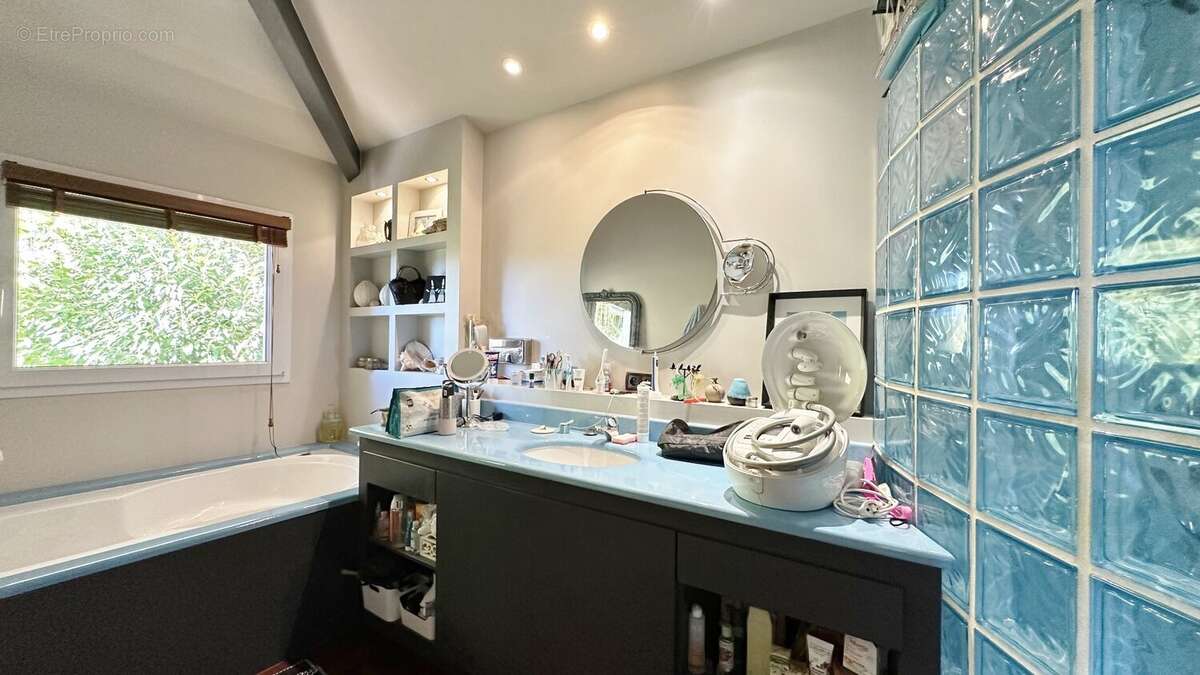 Maison à BASSUSSARRY