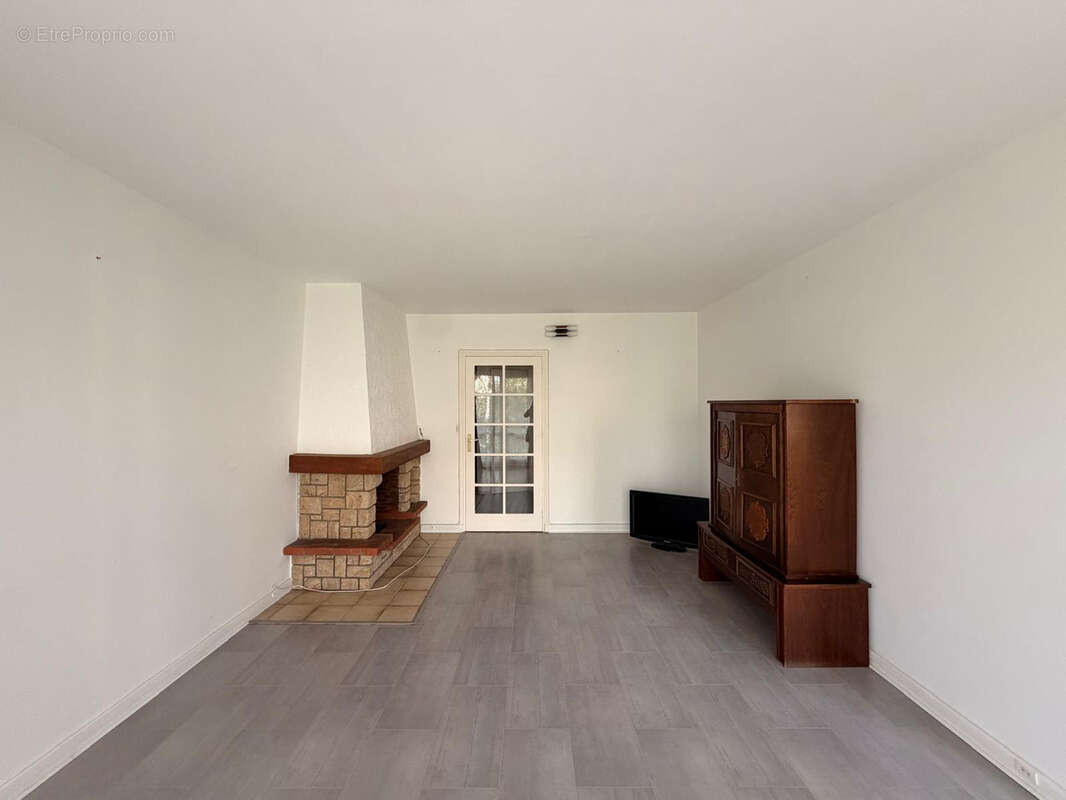 Tres beau quatre pieces refait a neuf - mennecy - - photo 10