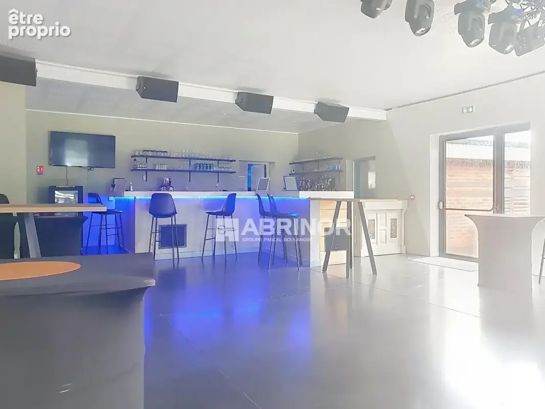 LOCAL COMMERCIAL de 384m² sur une parcelle de 2700m² - photo 14