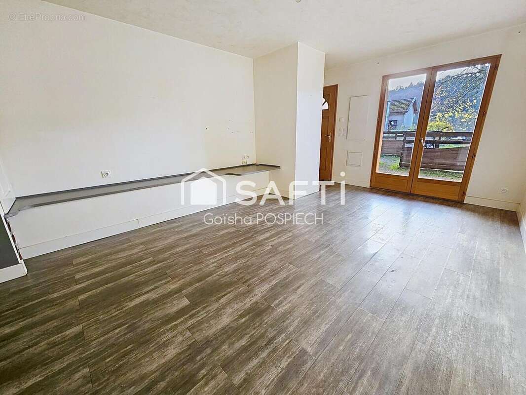 Appartement 46 m² à Saint-Geoire-En-Valdaine  - photo 2