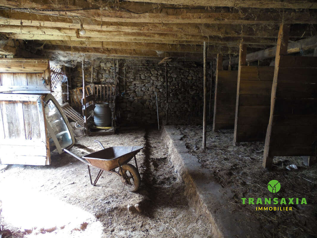 Maison à SAINT-LARY