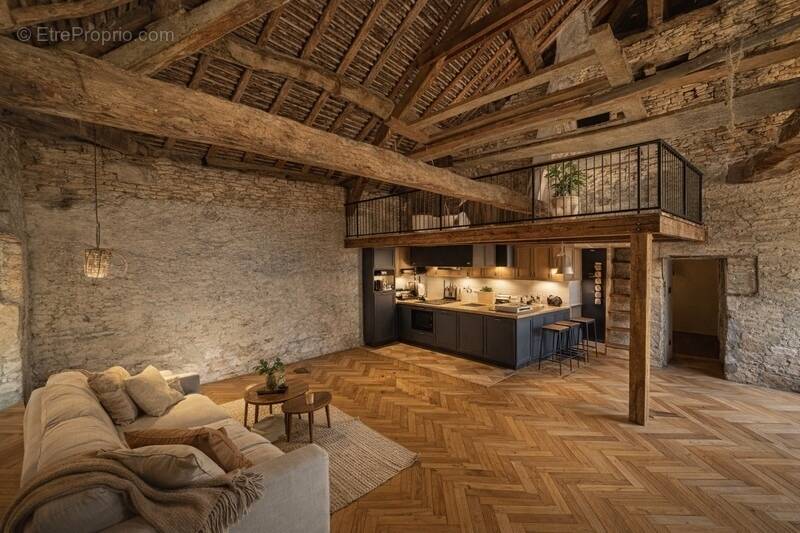 Appartement à SAINT-MARCEL-BEL-ACCUEIL