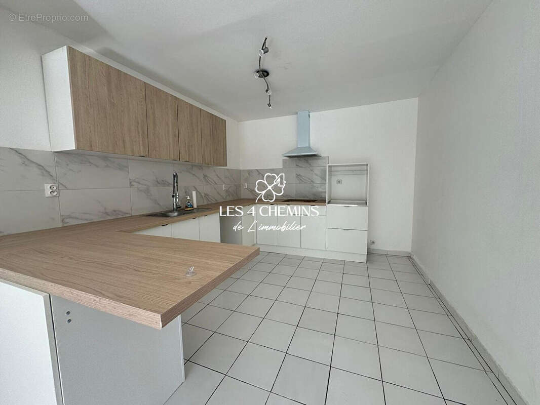 Appartement à PEYPIN