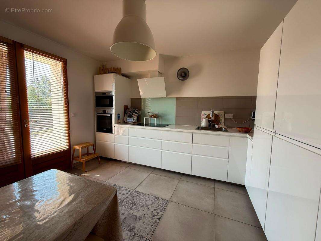 À VENDRE – Maison familiale de 177 m² avec fort potentiel – SALES (74150) - photo 2