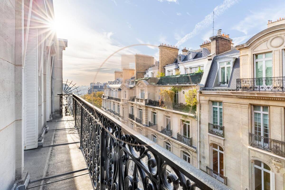 Photo 1 - Appartement à PARIS-16E