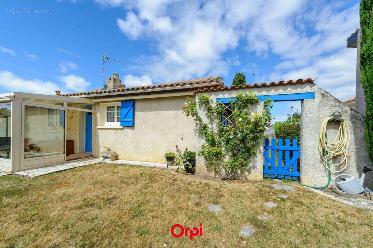 Maison à SALLES-SUR-MER
