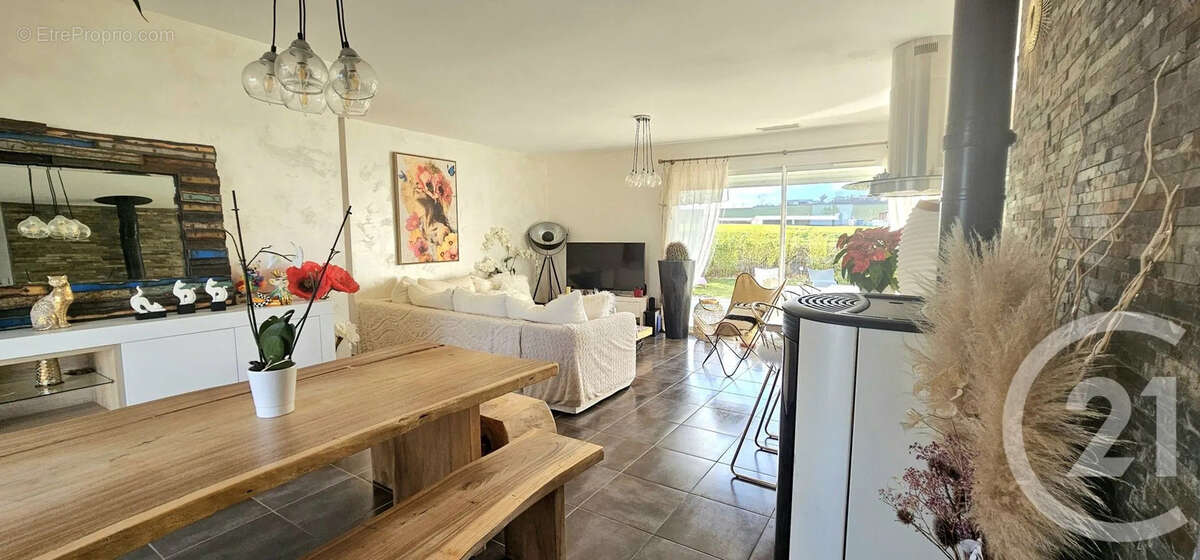 Maison à SALLES-SUR-L'HERS