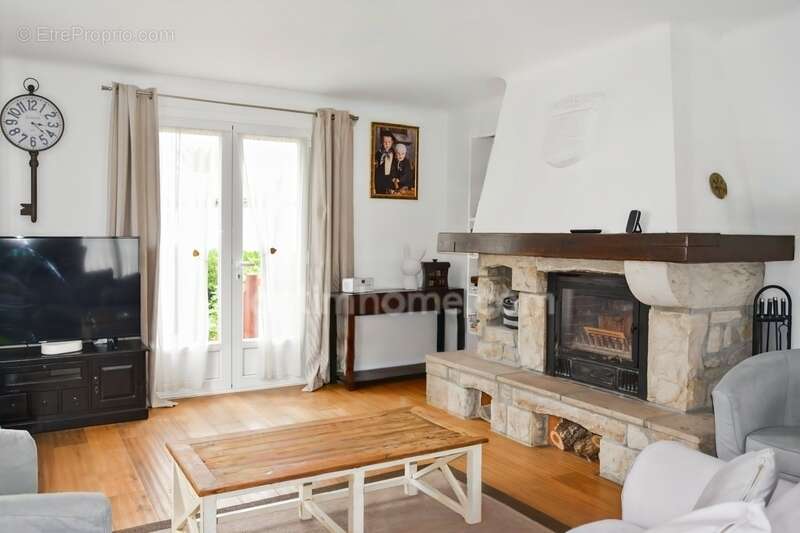 HENDAYE – Maison familiale avec 2 appartements indépendants – 224 m² – Garage 40 m² - photo 14