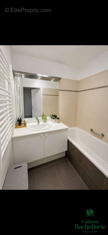 Appartement 58 m² à Marseille-12e  - photo 4