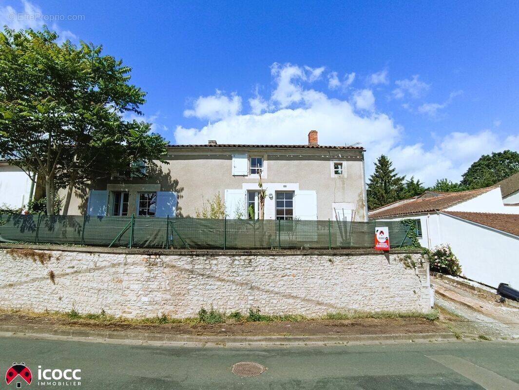 Maison à MAREUIL-SUR-LAY-DISSAIS