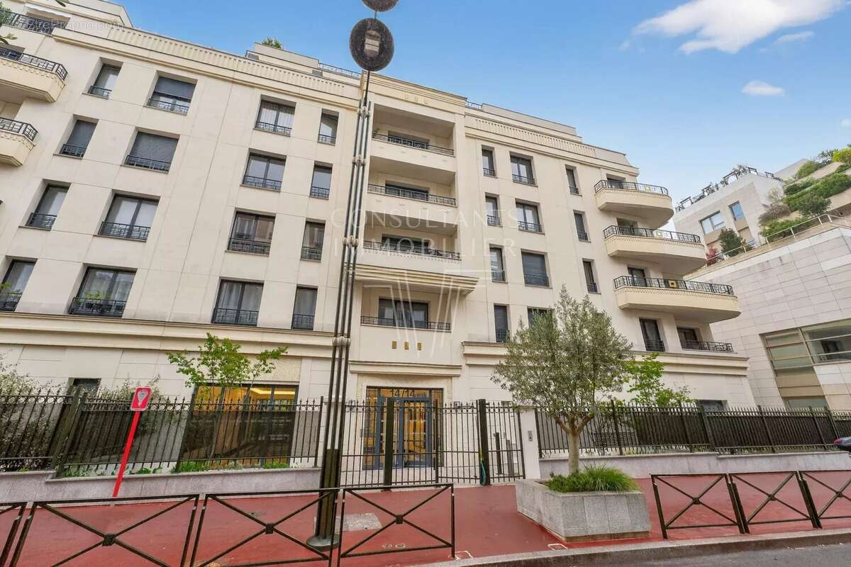 Appartement à LEVALLOIS-PERRET