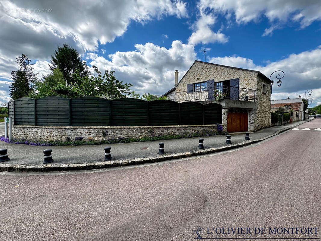 Maison à MONTFORT-L'AMAURY