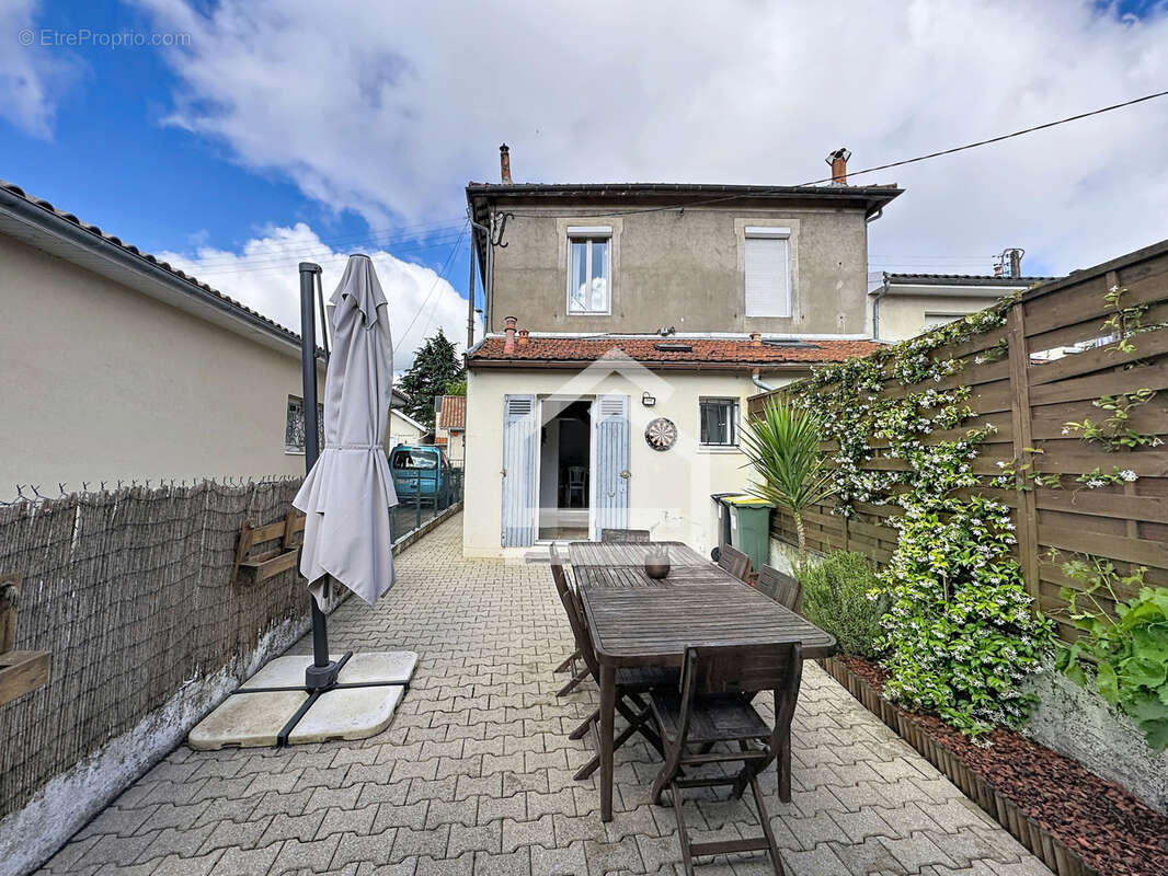 Appartement à BEGLES