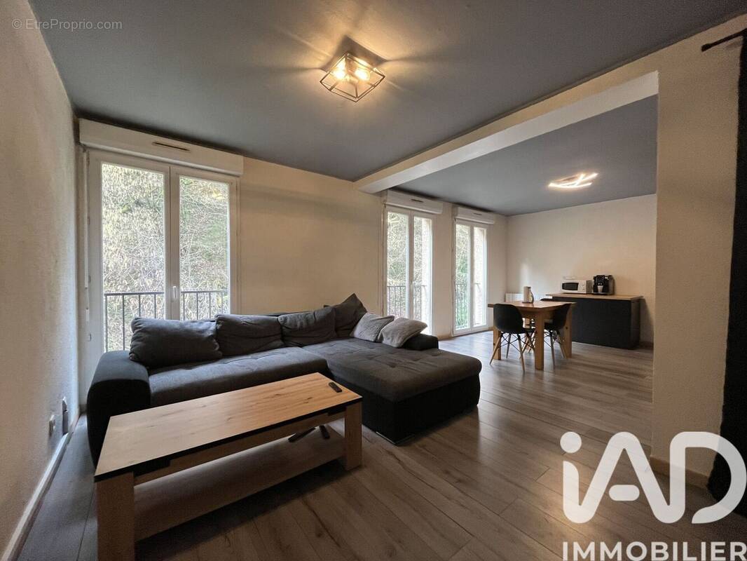 Photo 1 - Appartement à SAINT-GENIX-SUR-GUIERS