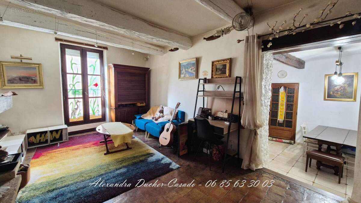 Maison à PEYRUIS