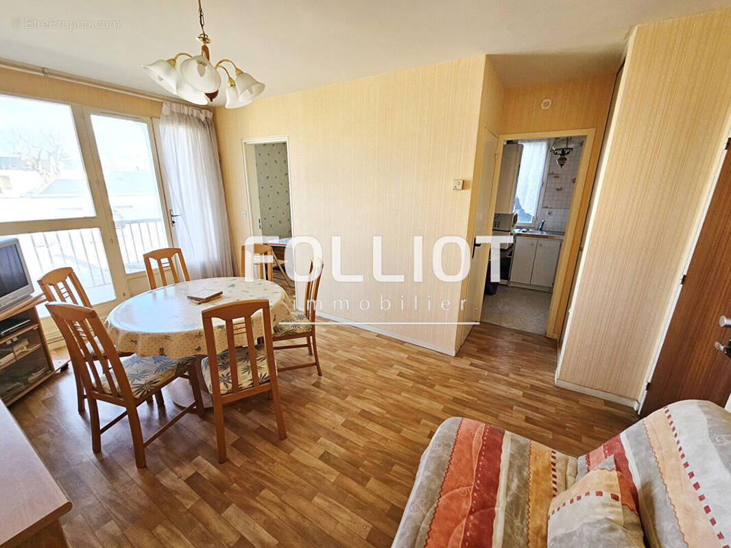 Appartement à LUC-SUR-MER