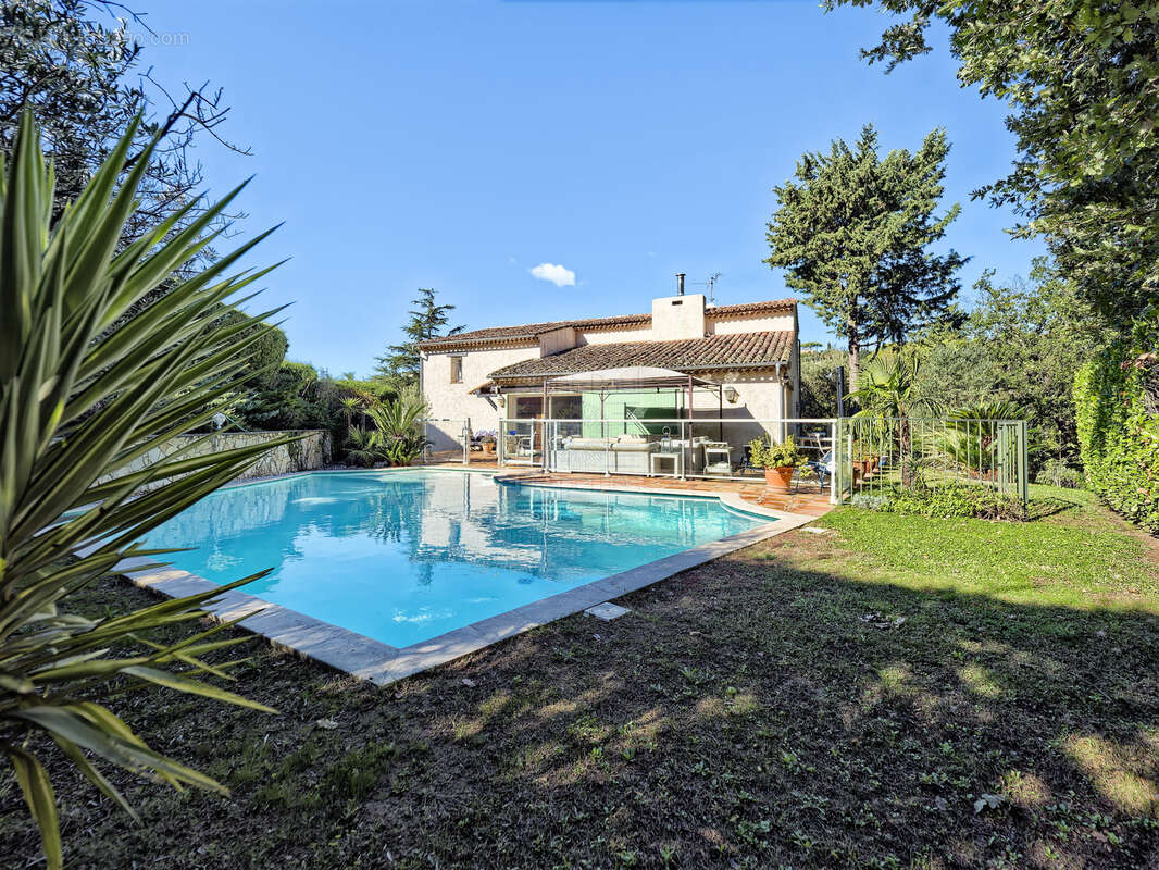 Maison à MOUGINS