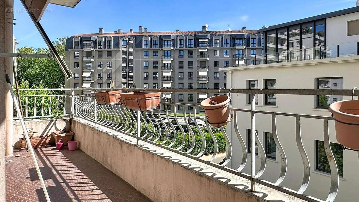 Photo 3 - Appartement à LYON-6E