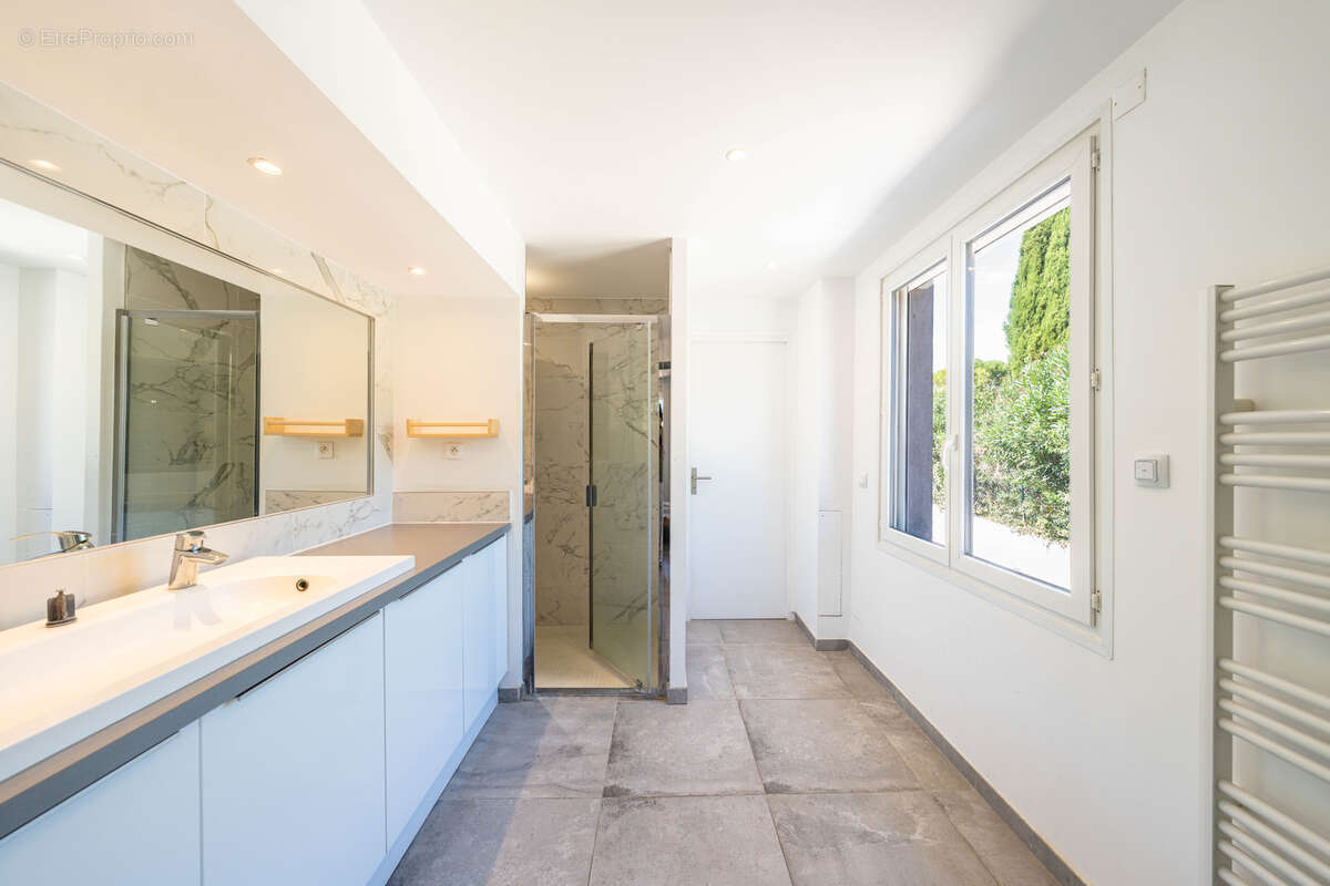 Maison à VILLENEUVE-LOUBET