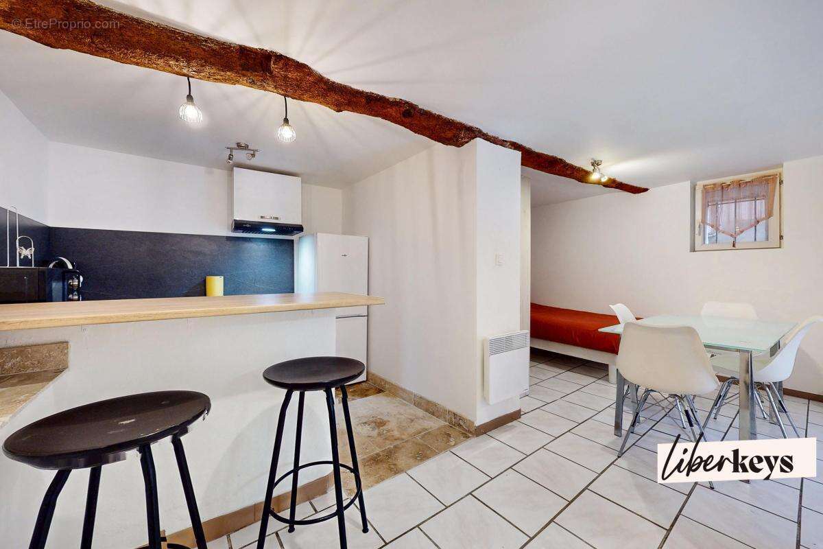 Appartement à SAINT-MAXIMIN-LA-SAINTE-BAUME