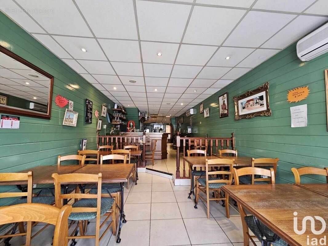 Photo 2 - Commerce à VILLERS-COTTERETS