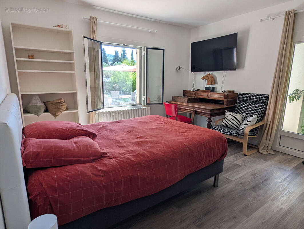 Maison à VILLECROZE