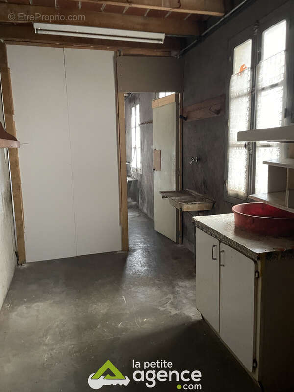 Maison à LA GUERCHE-SUR-L'AUBOIS