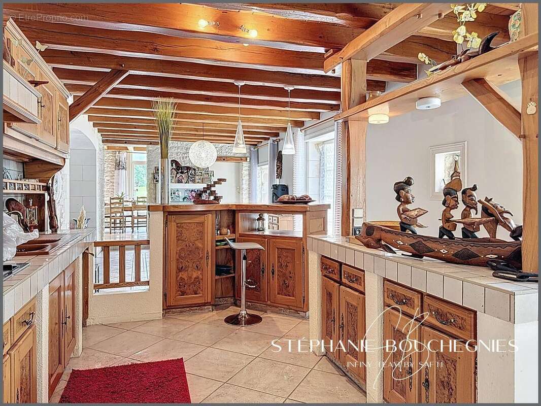 Photo 4 - Maison à CHAILLEVETTE