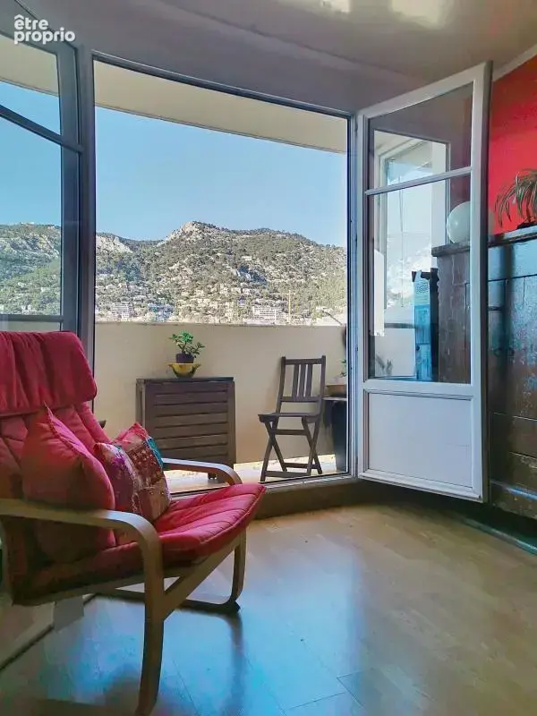 Appartement à vendre - Dernier étage - Vue exceptionnelle Faron & aperçu mer-  T4 avec balcons - TOULON-CLARET - photo 6