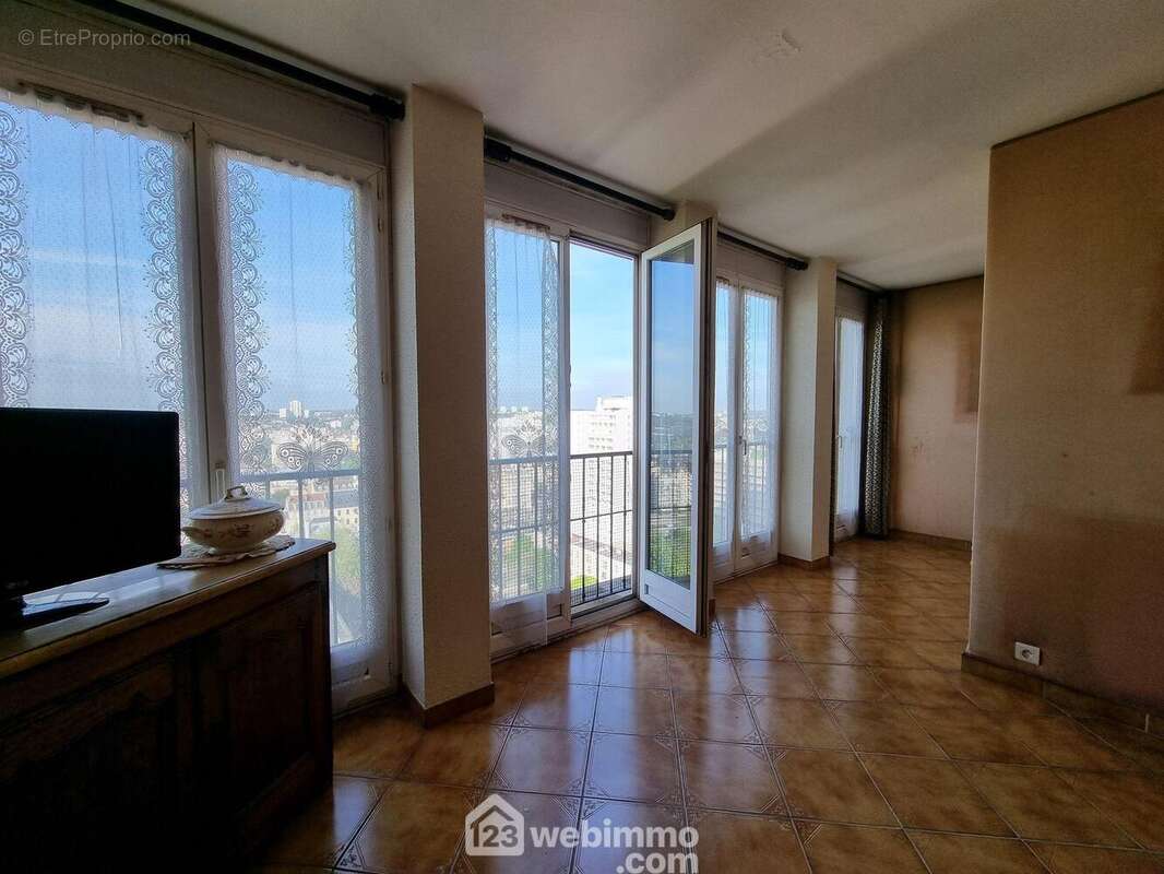Appartement à CHOISY-LE-ROI