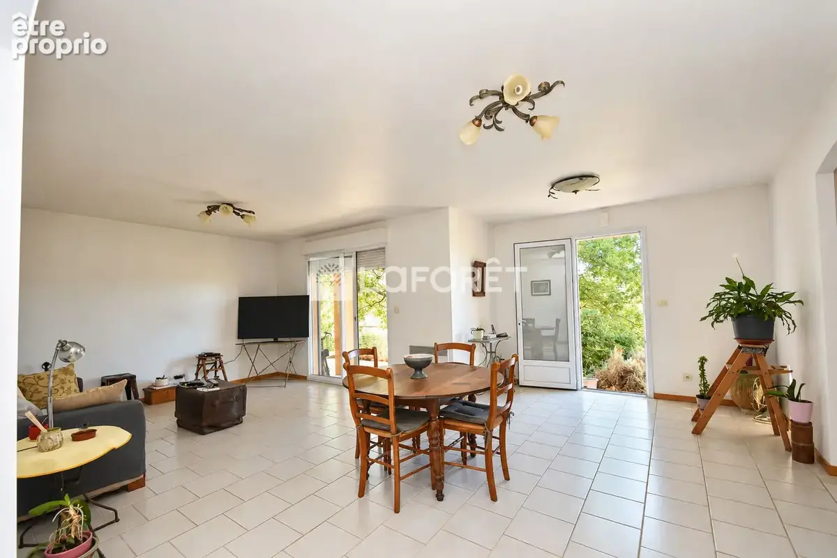 Maison Bagnols En Foret 4 pièces de 103 m2 sur terrain 2000m2 - photo 6