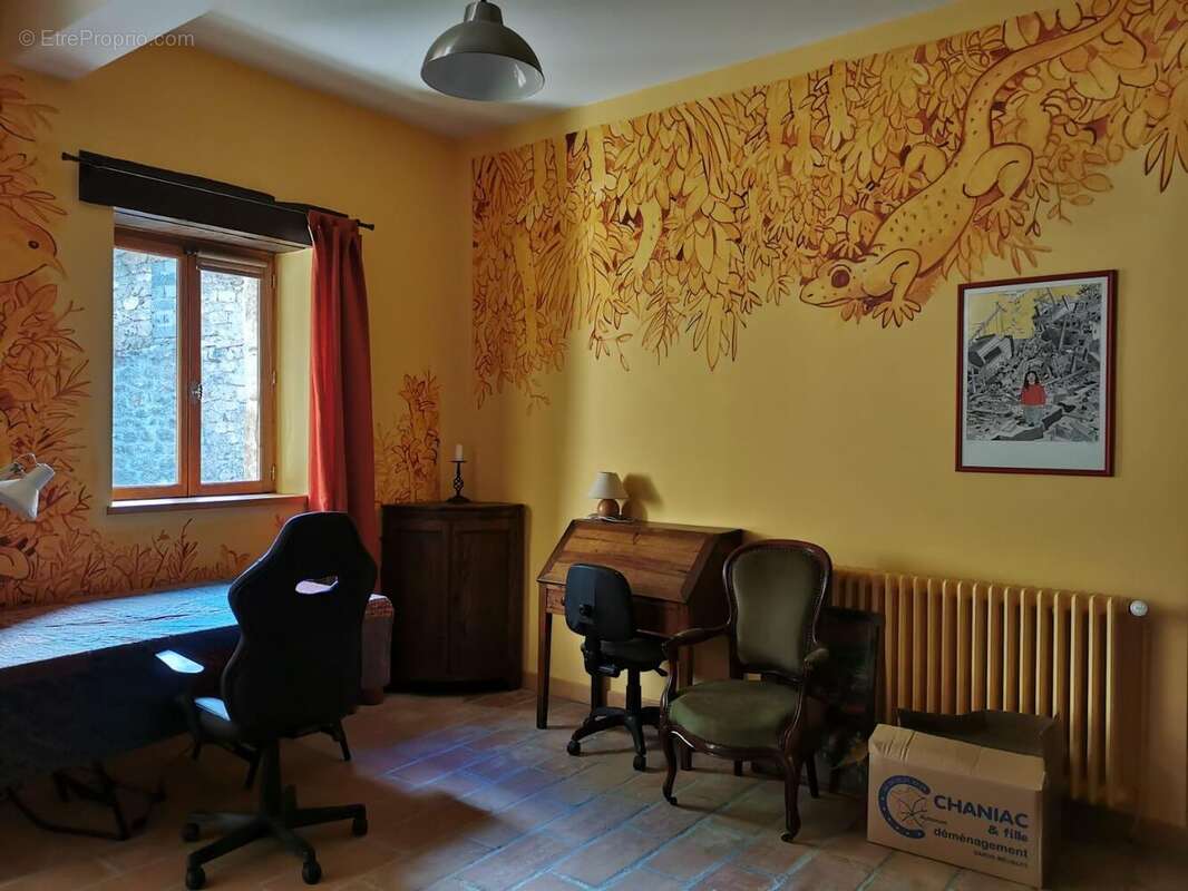   - Maison à ANTRAIGUES-SUR-VOLANE