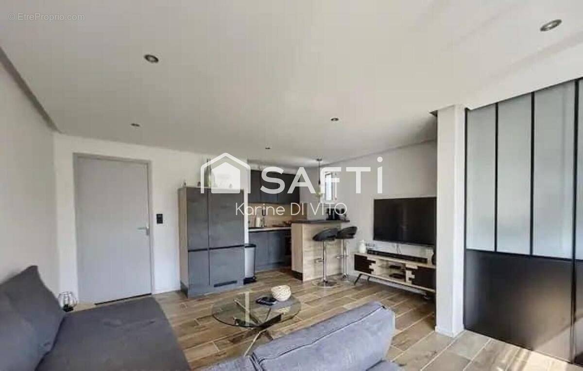 Photo 1 - Appartement à SAINT-RAPHAEL