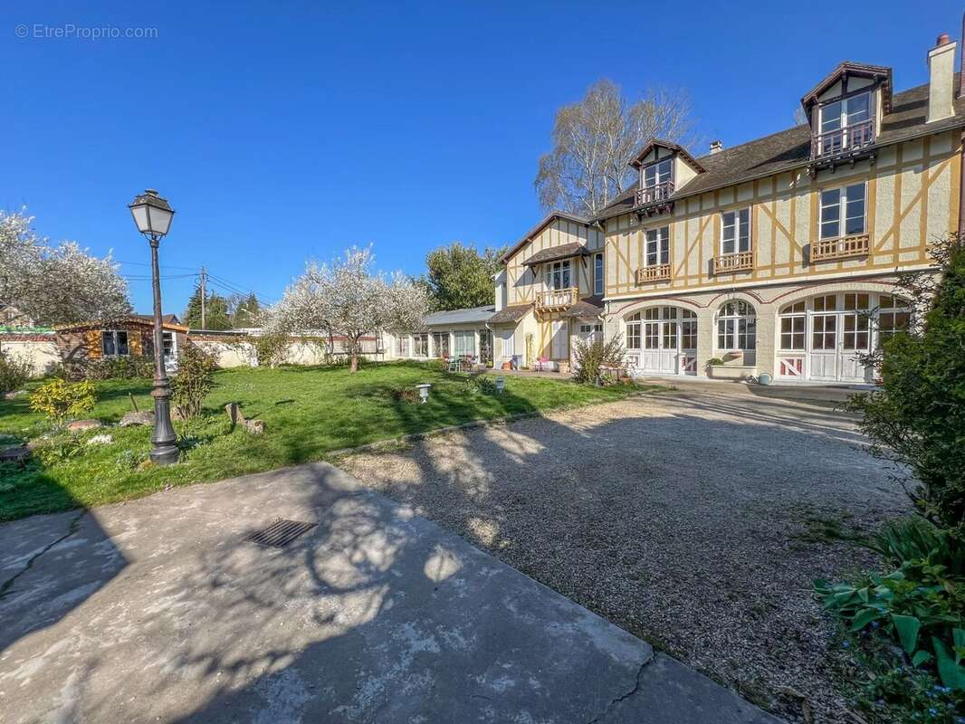 Maison à VAUCRESSON