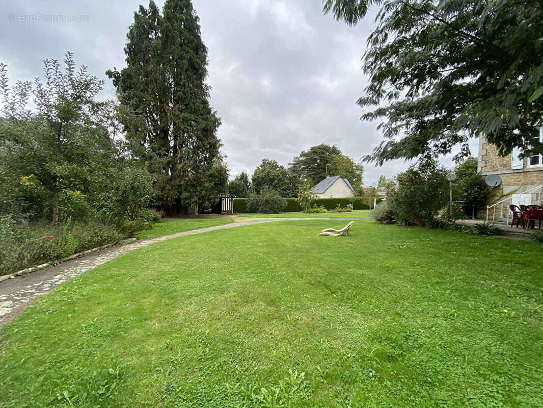 Maison à SAINT-HILAIRE-DU-HARCOUET