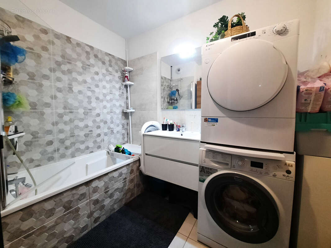 Appartement à SAINT-JEAN-DE-VEDAS
